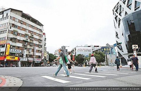 大直捷運站以及周邊街景。 本報系資料庫.jpg
