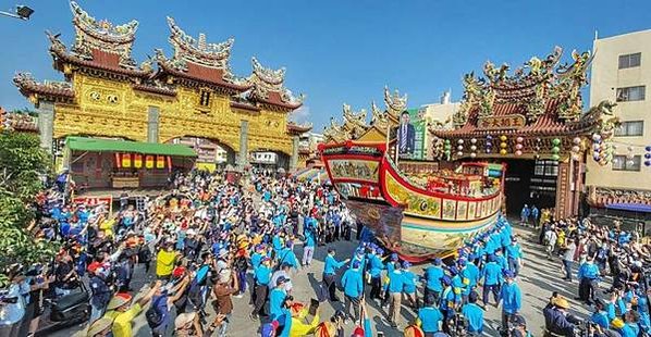 東港迎王平安祭典，東港人稱迎王-迎接代天巡狩的五位王爺神（千