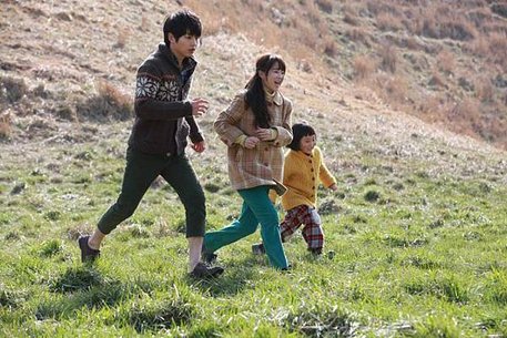 2013922251_new-stills-for-the-korean-movie-quot-a-werewolf-boy-quot_29