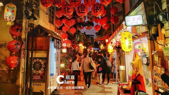 神農街夜景花燈-台南文青景點推薦-台南中西區旅遊景點(海安路)10.jpg