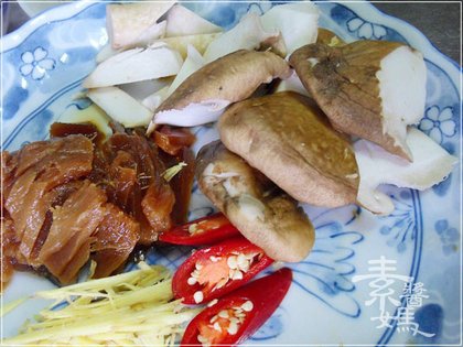 素食料理-醬筍炒過貓03.jpg