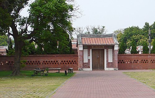 馬興陳宅，又稱為益源古厝、益源大厝，台灣三大古厝之一，和板橋