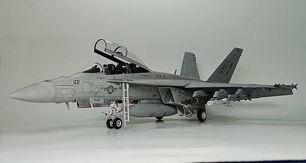 MENG 1/48 F/A-18F SUPER HORNET