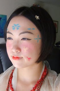 唐朝仕女仿妝 - 櫻桃小嘴、濃眉毛　唐朝仕女仿妝爆紅