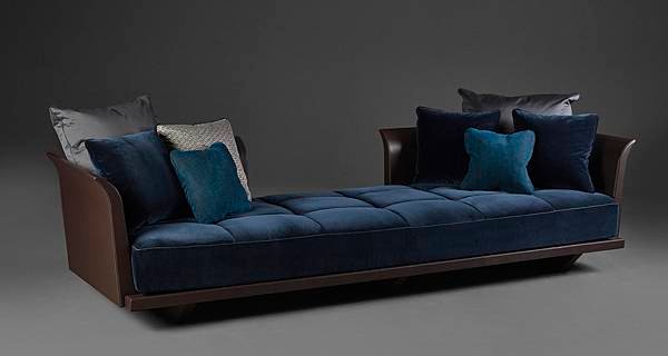 promemoria-komodo-sofa-g1