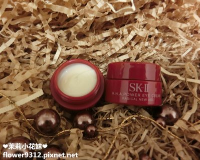 SK-II R.N.A.超肌能緊緻大眼霜 (5).JPG