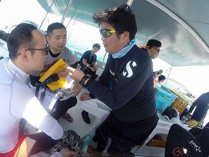 Fun diving- Chinese clients (3).jpg