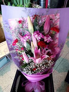 (三峽群麗鮮花店)產品介紹-母親節花禮&amp;康乃馨花禮(花束&amp;盆