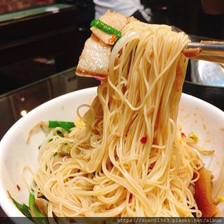 【半食記】高雄「紅鼻子閩式豬腳專賣」油油亮亮超軟嫩古早味豬腳