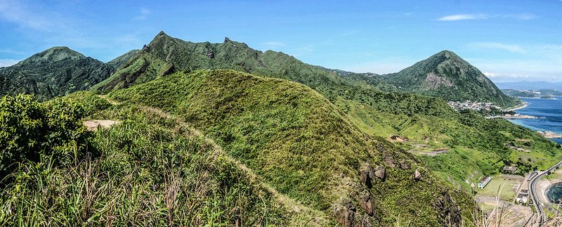 南子吝山東北190山頭遠眺西南群山