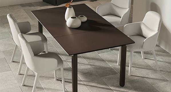 0107337_virgola-dining-table_1024