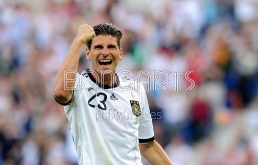 gomez.jpg