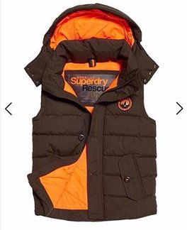 Superdry 男帽款背心.jpg