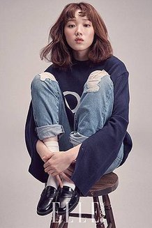 ELLE-KOREA－-Lee-Sung-Kyun-4.jpg