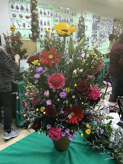 ADFA_歷史性花藝作品-花綵(花串)、花卉珠寶-頸飾及頭飾