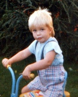 robert_pattinson_childhood_photos-{5}