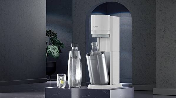 〈新聞照片一：sodastream 新款氣泡水機DUO系列，簡約流線外型、鎖扣式裝瓶設計，同時展現時尚品味的視覺享受〉