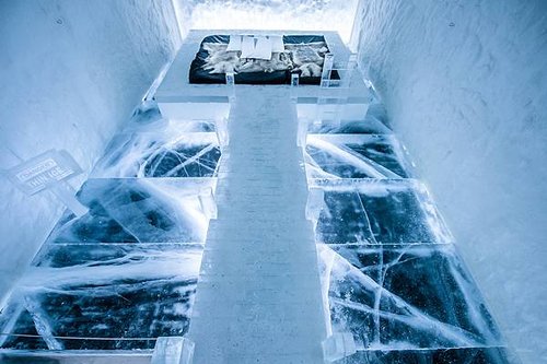 icehotel-art-suite-danger-thin-ice.jpeg