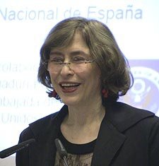 Azar_Nafisi_Lectures_at_the_Spanish_National_Library_(2010)