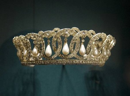 P.26-27對應照片(The Crown Jewels)皇