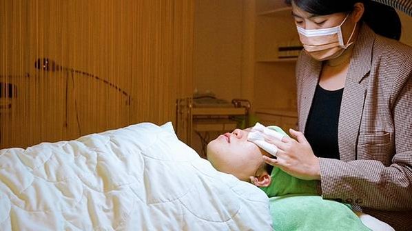 LINE_ALBUM_230301_12