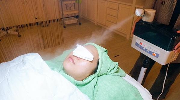 LINE_ALBUM_230301_16