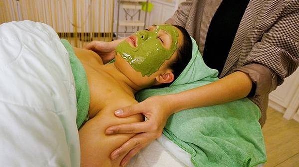 LINE_ALBUM_230301_25