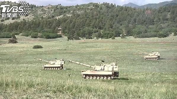 M109A6自走砲/國軍方換裝新型火砲 敲定近300億元採購