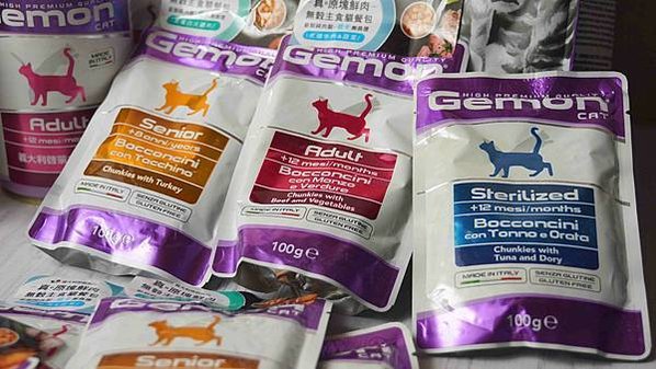 【2024寵物糧推薦】品果國際。低敏配方寵物飼料開箱 適口性