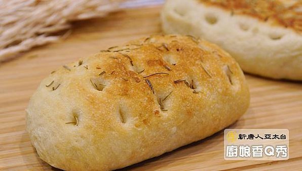 馬鈴薯佛卡夏是義大利人不可或缺的餐點3