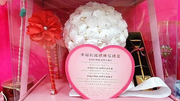 鹿港親子一日遊推薦景點｜【緞帶王觀光工廠】，亞洲最大的緞帶博