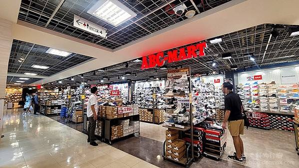 日本九州 福岡 Yodobashi Camera博多 必逛電