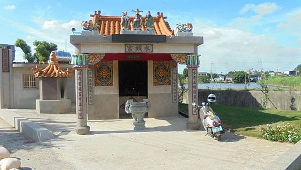 「財帛星君」又稱「增福財神」/楊梅水頭宮土地廟，內有土地公及