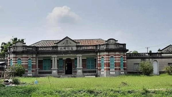 菁寮黃家古厝-巴洛克建築「菁寮荔園」黃宅就位於後壁鄉墨林村，