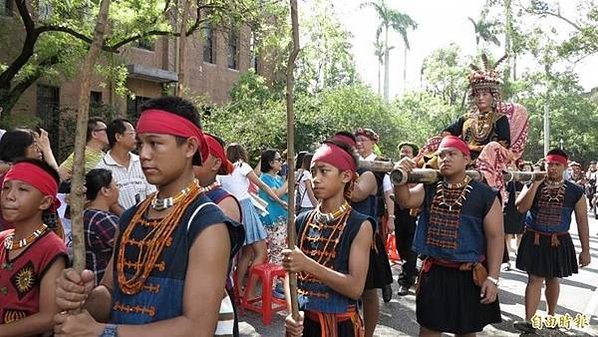 排灣族原住民女巫師遇上人類學家/排灣族女巫的工作，主要分成「