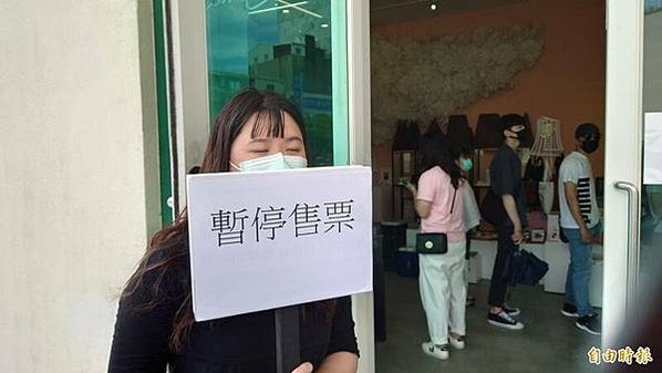 台南美術館遭宗教團進攻！「殭屍展」展出台、日、中、泰的鬼怪「