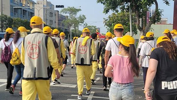 愛不分宗教清水開基中關太子府宮廟將信徒點燈費捐贈基督教惠明育