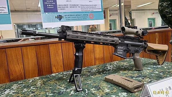 機槍/M82A1狙擊步槍/AK-47與M16/國軍開始逐步用