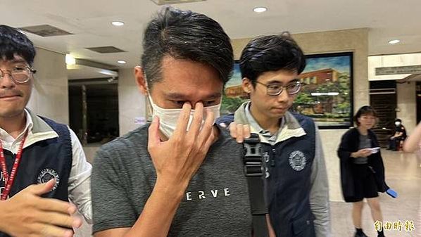 假遺囑盜遺產-書記官游立綸-警員駱勁達移送北檢，一家從事不動