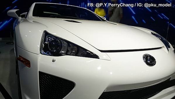 &lt;1/64模型車開箱&gt;DCT Lexus LFA