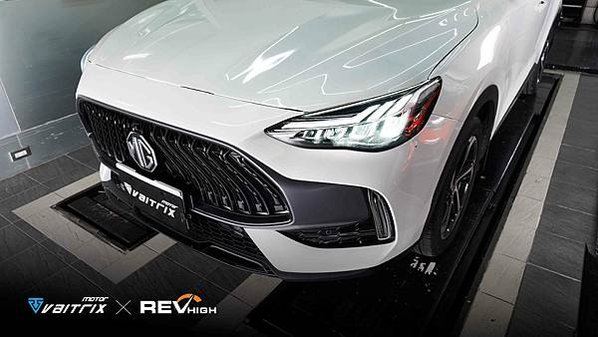 來自澳洲的汽車改裝品牌VAITRIX麥翠斯有最廣泛的車種適用產品，含汽油、柴油、油電混合車專用電子油門控制加速器，還能搭配外掛晶片及內寫，高品質且無後遺症之動力提升。外掛晶片可以選配由專屬藍芽App–AirForce GO切換一階、二階、三階ECU模式。  外掛晶片及電子油門控制器不影響原車引擎保固。搭配VAITRIX不眩光儀錶，渦輪壓力/水溫/油溫等應有盡有，使用原廠感知器對接，數據呈現100%正解，提升馬力同時監控愛車狀況。   最佳性能提升就選擇專用水噴電腦及套件，降溫效果最好，性能穩定提升，正確使用動力加倍不傷引擎。   在VAITRIX動力升級，完整實現客製化調校，根據車況、已改裝硬體與客戶需求調整程式。搭配馬力機驗證與HP TUNERS數據流，讓改裝沒有後顧之憂！   適用品牌車款： Audi奧迪、BMW寶馬、Porsche保時捷、Benz賓士、Honda本田、Toyota豐田、Mitsubishi三菱、Mazda馬自達、Nissan日產、Subaru速霸陸、VW福斯、Volvo富豪、Luxgen納智捷、Ford福特、Hyundai現代、Skoda斯柯達、Mini、MG、Altis、crv、chr、kicks、cla45、Focus mk4、 sienta 、camry、golf gti、golf 8、polo、kuga、rav4、odyssey、Santa Fe、C63s、Elantra Sport、Auris、Mini R56、540i、G63、RS6、RS7、M8、330i、E63、S63、HS、A180、Kamiq、Kodiaq、X3、Macan、Q3...等。   Truck卡車： Mitsubishi Fuso三菱扶桑、Hino日野、DAF達富、IVECO威凱、ISUZU五十鈴、SCANIA斯堪尼亞; Canter堅達、Fighter、Super Great、300 系、700系、CF85、LF45、LF55、L系、G系、R系、S系、Daily、Eurocargo、NQR、NPR、NMR、NRR   Motor重機： BMW寶馬、Ducati杜卡迪、Honda本田、Yamaha山葉、Aprilia阿普利亞、KTM、Husqvarna海絲瓜、Kawasaki川崎、Suzuki鈴木; S1000RR、S1000R、R1200GS、R9T、R1200GS、Scrambler、Monster、Panigale、Streetfighter、Supersport、Superbike、XDiavel、Hypermotard、RSV、SMC、Supermoto、Ninja、ZX-12R、ZX-6R、T-Max、Tenere、MT、Hayabusa、V-Strom、GSX-S1000