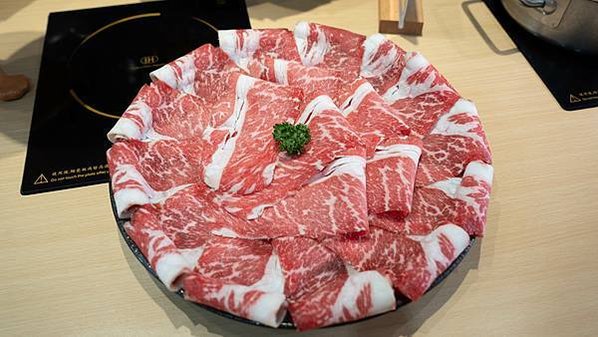 「板橋寵物友善火鍋推薦」焣苑鍋物-可以跟寵物一起輕鬆吃飯的火