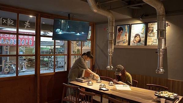【台北松山韓式烤肉推薦、台北烤腸推薦】走進韓國巷弄老店！內行