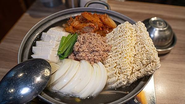 金槍魚泡菜鍋
