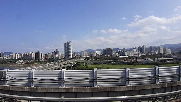 北捷環狀線 置身美術館般的捷運搭乘體驗