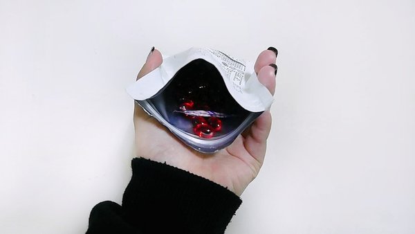 【開箱分享】日喬恩｜法國魚鱗膠原蛋白 ♡ 魚鯊烯魚油 ♡ 吃
