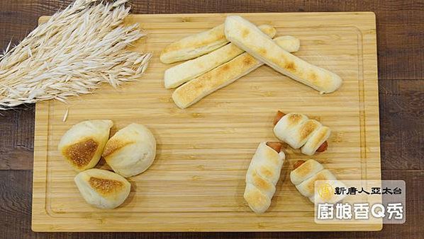 一種麵團做三樣麵包