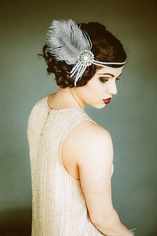 roaring-20s-long-hairstyles-2.jpg