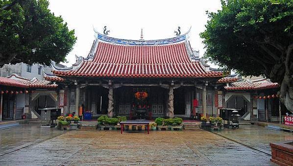 龍柱/三停九似/鹿港龍山寺(國家一級古蹟)/降龍與升龍常常結