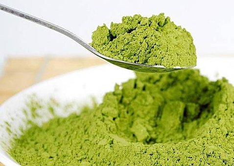 green-kratom-powder-spoon-web.jpg